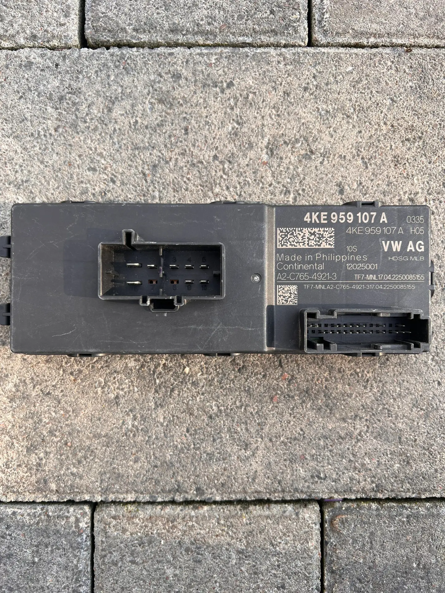 Модуль керування (ЕБУ) відкриття кришки багажника 4KE959107A