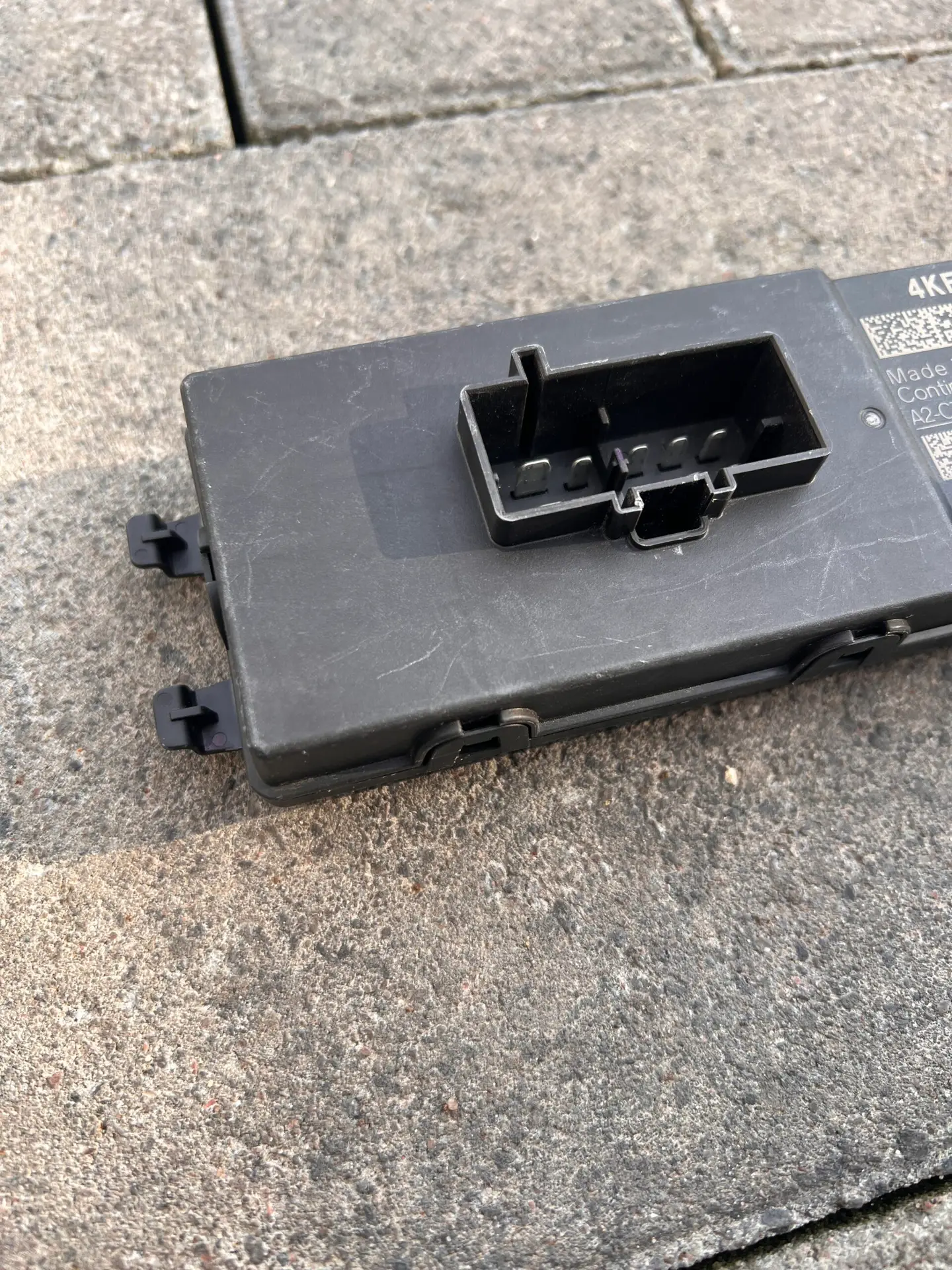 Модуль керування (ЕБУ) відкриття кришки багажника 4KE959107A - Зображення 2