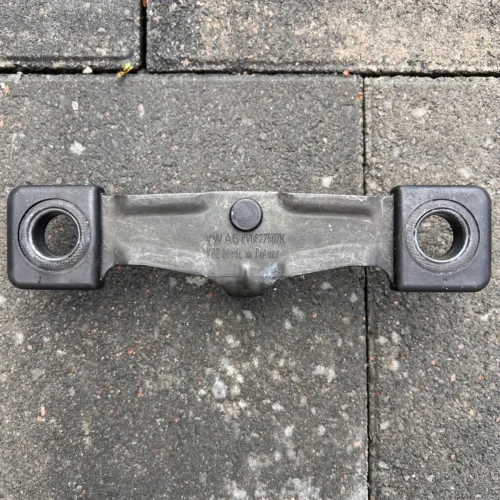 Скоба замка багажника 8V0827507K