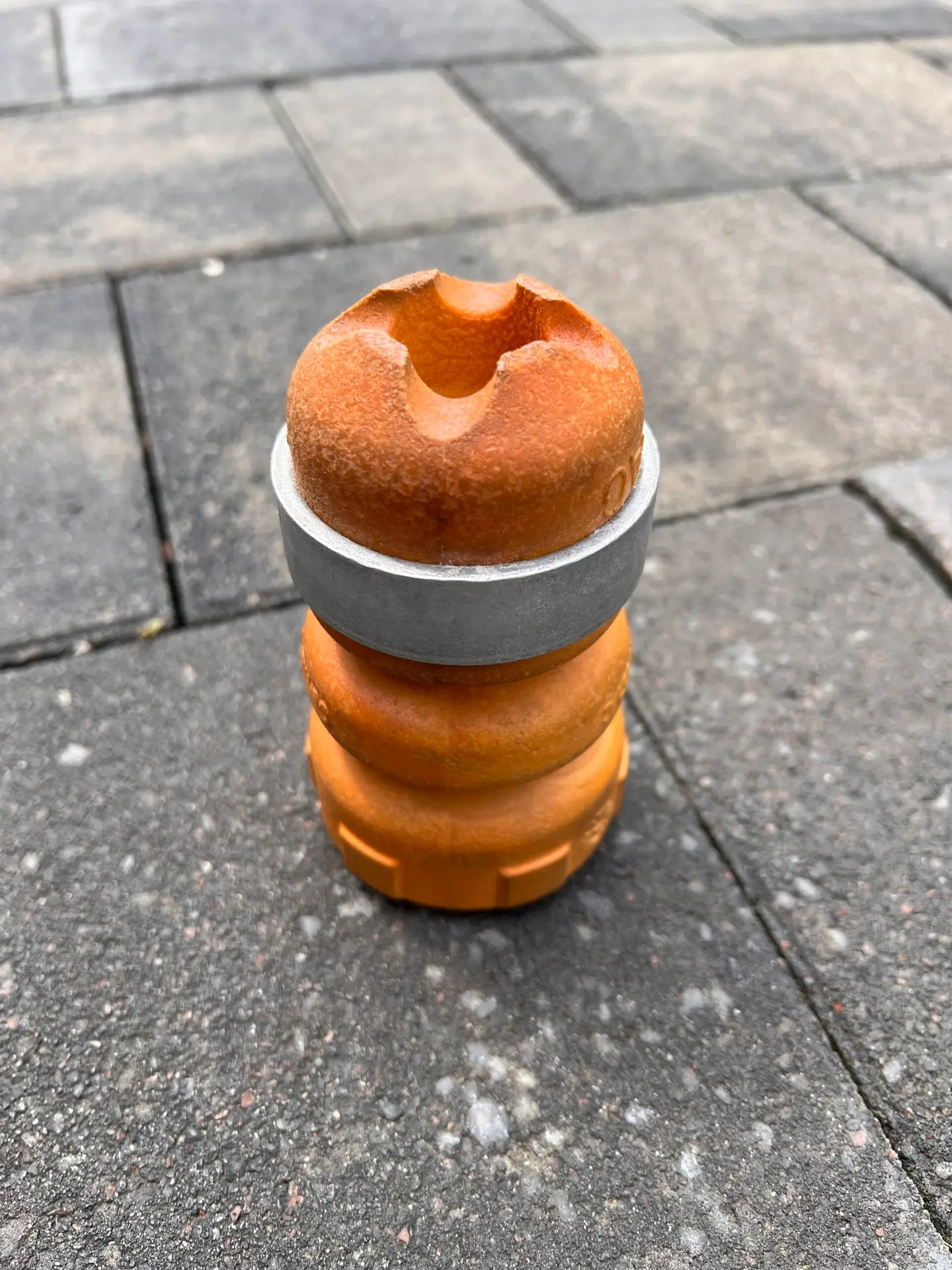 Відбійник заднього амортизатора 1EA511351C