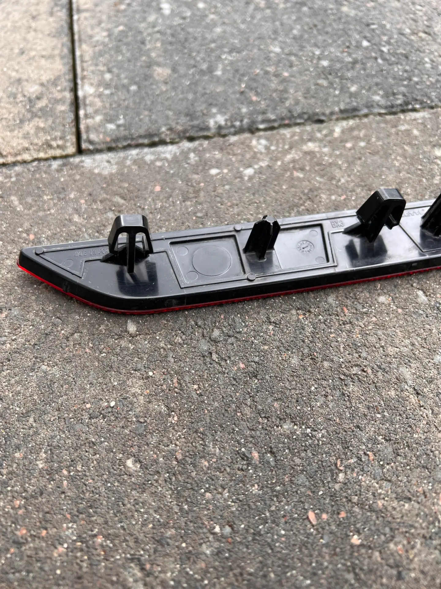 Лівий задній відбивач (reflector) для бампера 10E945105A - Зображення 2