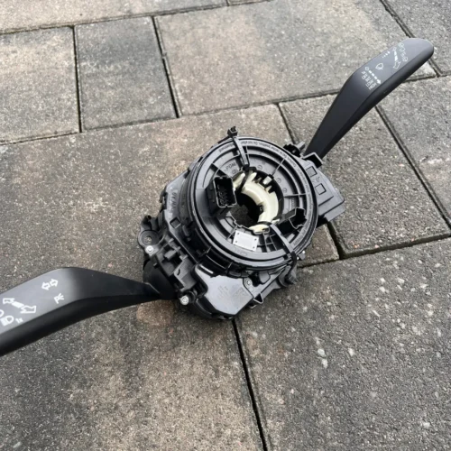 Комбінований важіль-­перемикач (stalk switch) 1EA953507AE