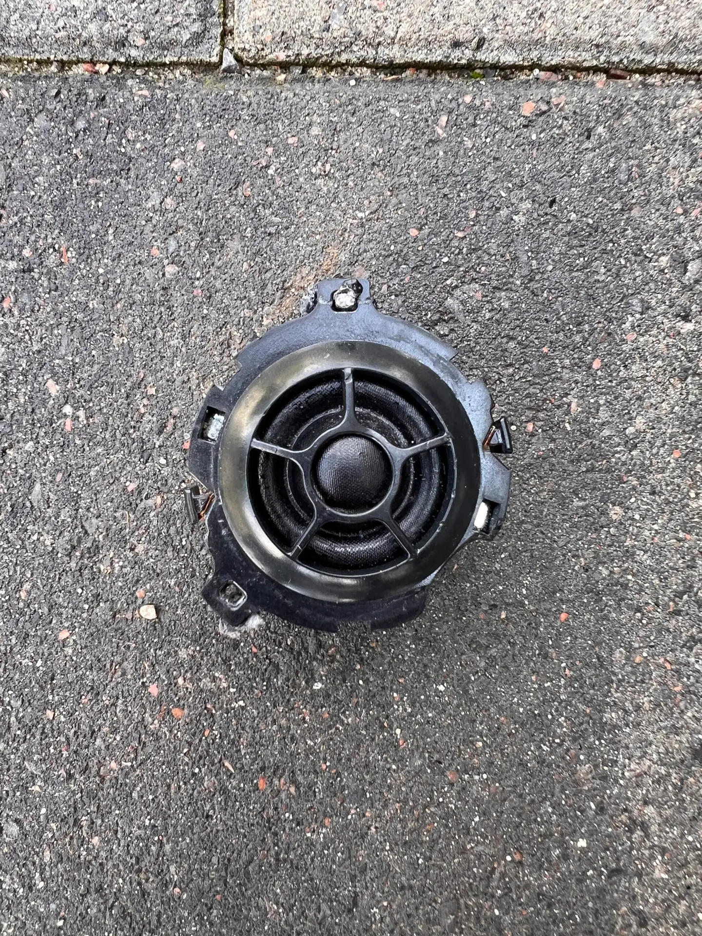 Високочастотний (твітер) динамік автомобільного аудіо 11A035411