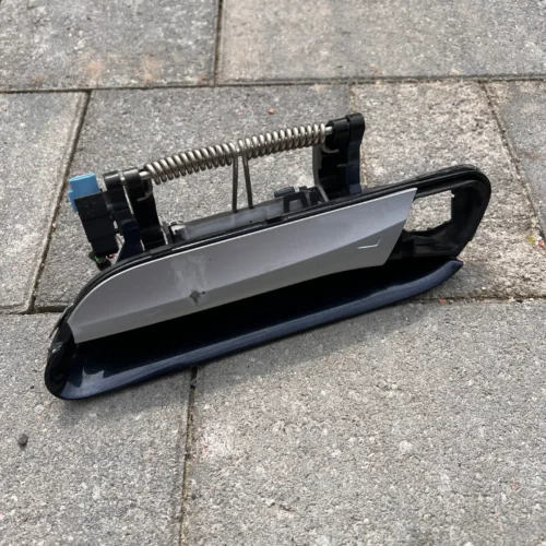 Зовнішня сенсорна ручка дверей (передня) 11G837205J