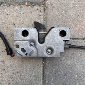 Замкова механіка капота 10B823509A