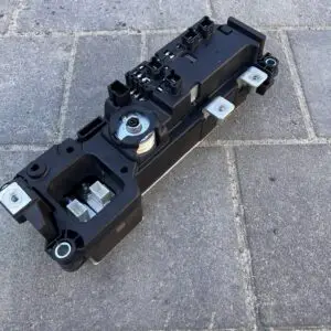 Реле напруги акумуляторної системи (високовольтний “Switch Box”) 0Z1915183G