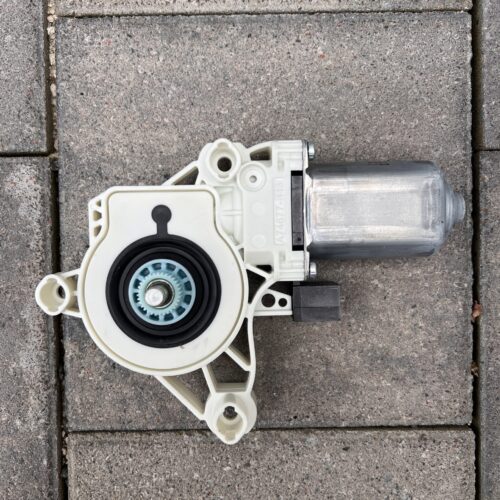 Моторчик склопідіймача передніх лівих дверей 4K0959801