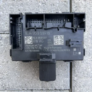 Блок керування задніми лівими дверима 1EA959597