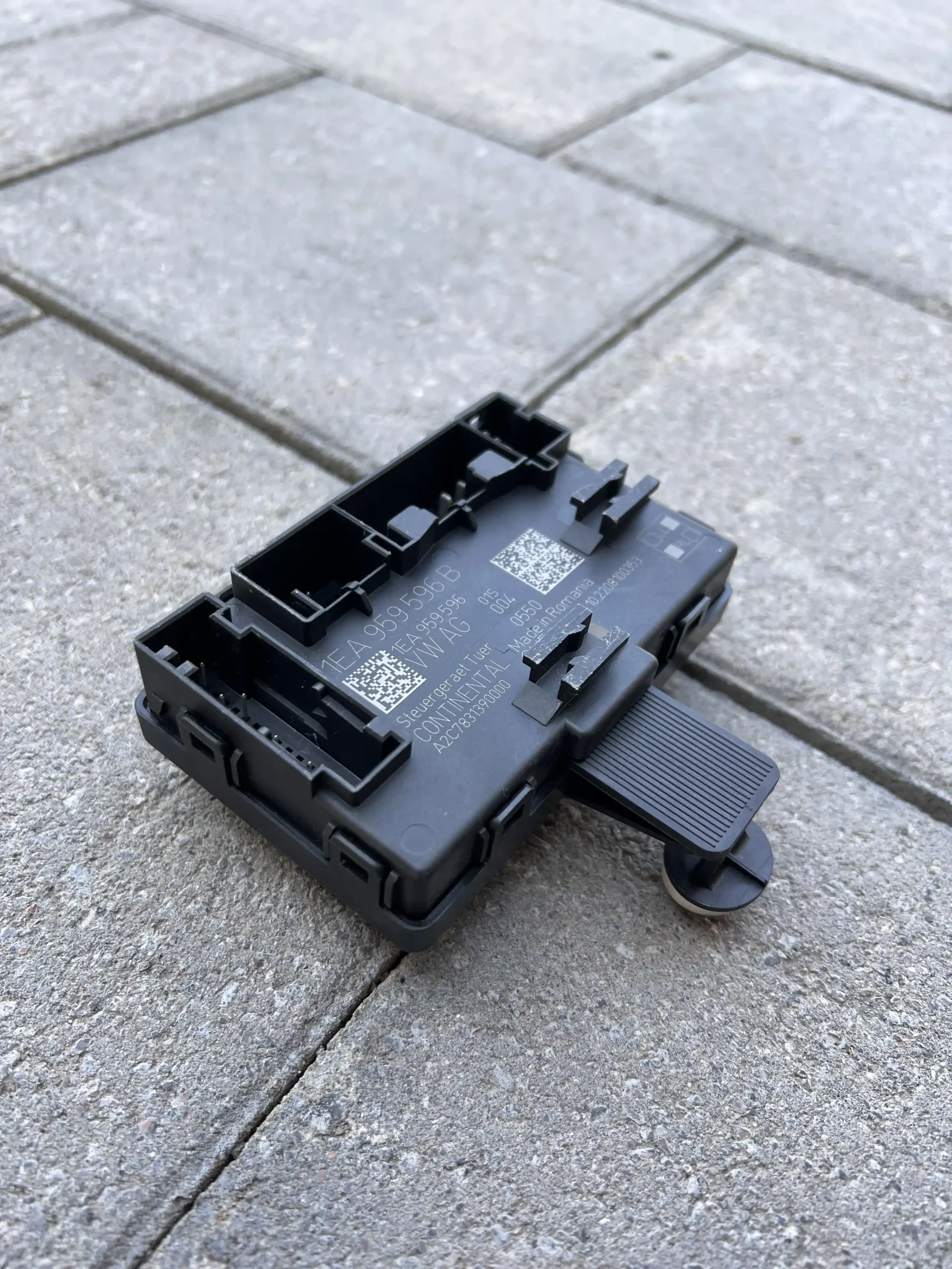 Блок керування задніми правими дверима 1EA959596 - Зображення 3