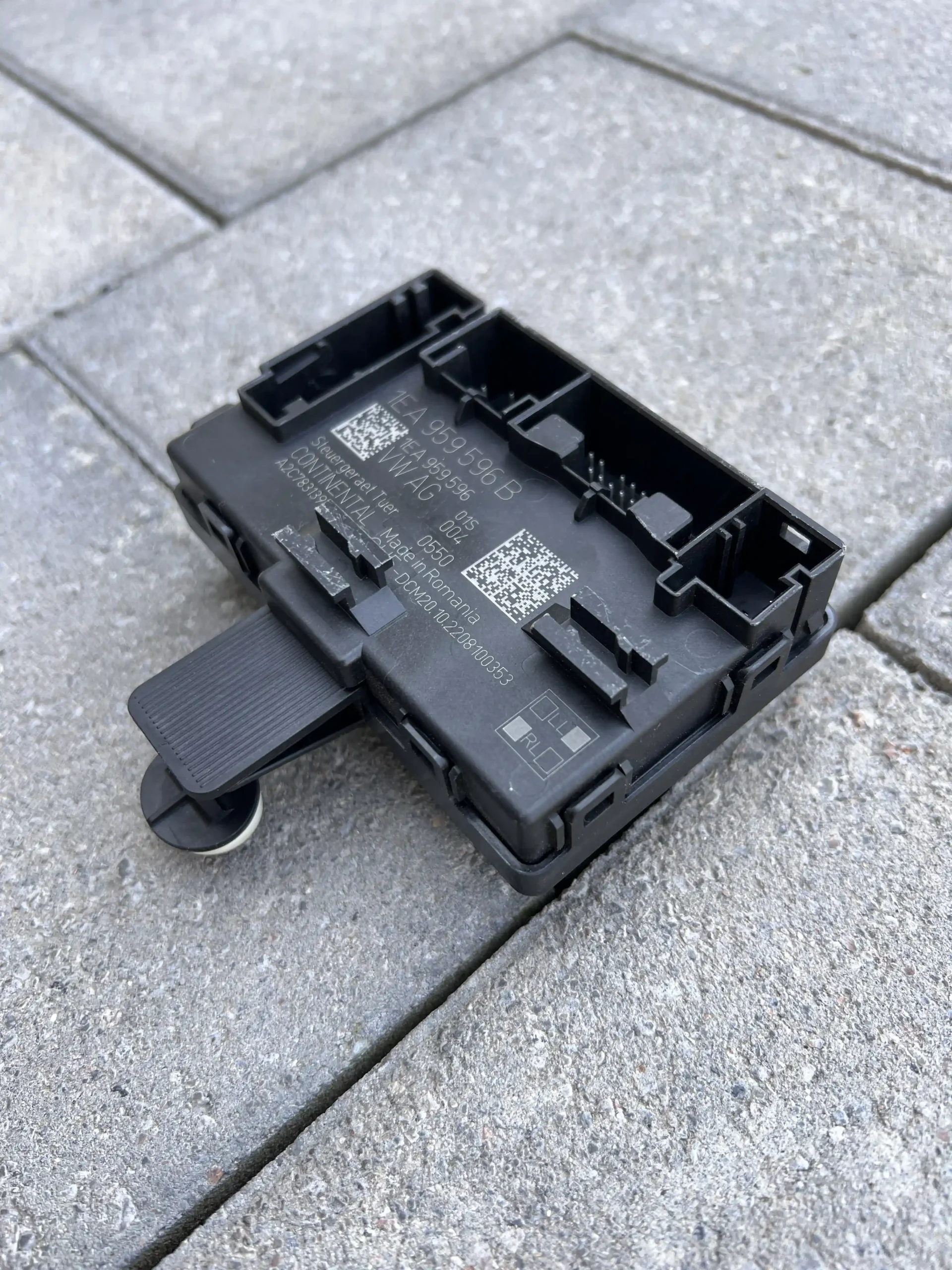 Блок керування задніми правими дверима 1EA959596 - Зображення 4