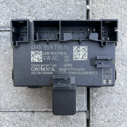 Блок керування задніми правими дверима 4M8959795N