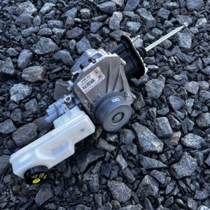 Вакуумним підсилювачем гальм 1EB614105BC