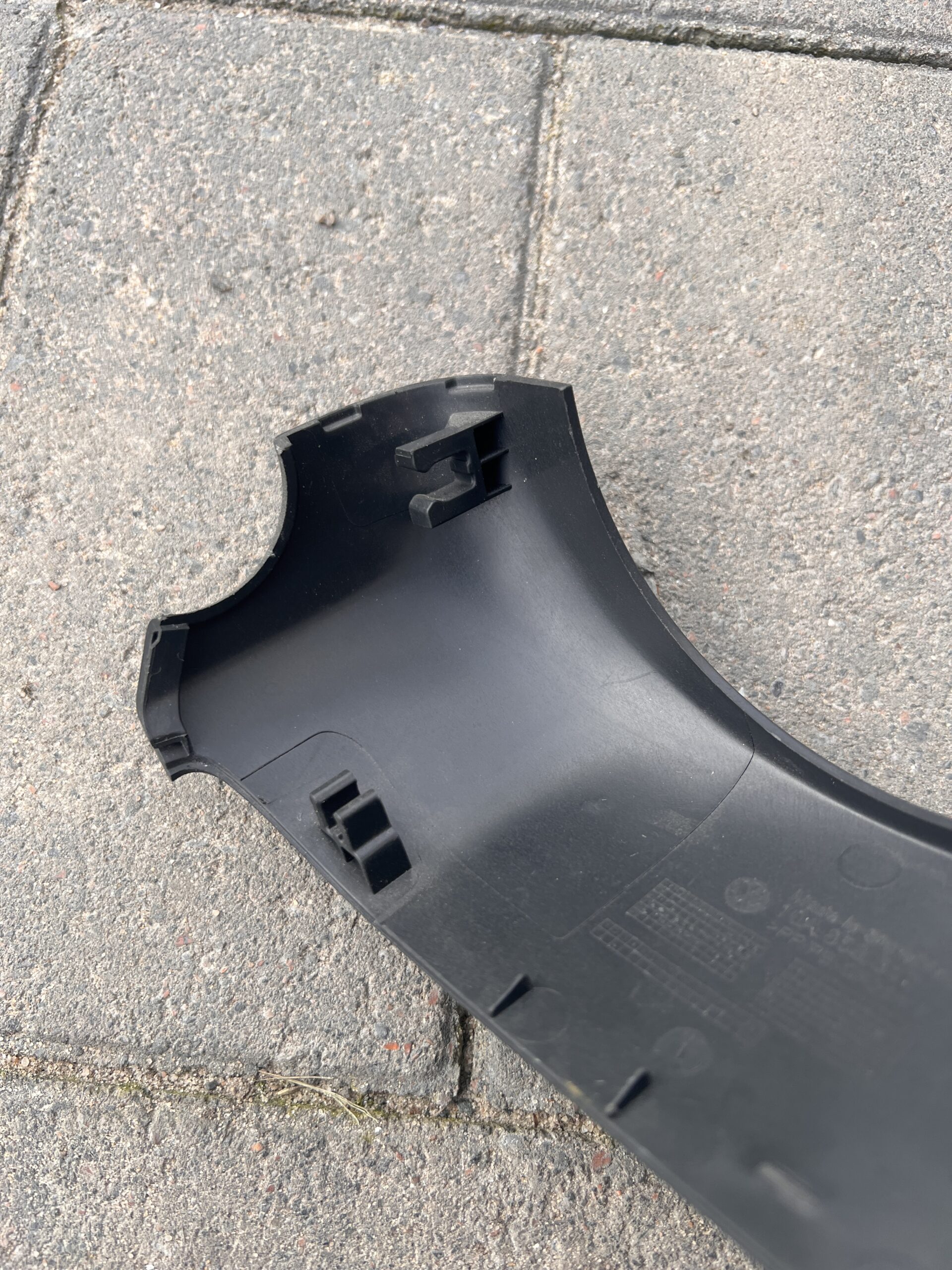 Верхня накладка (Upper Column Cover або Upper Shroud) кермової колонки 10A858517 - Зображення 3