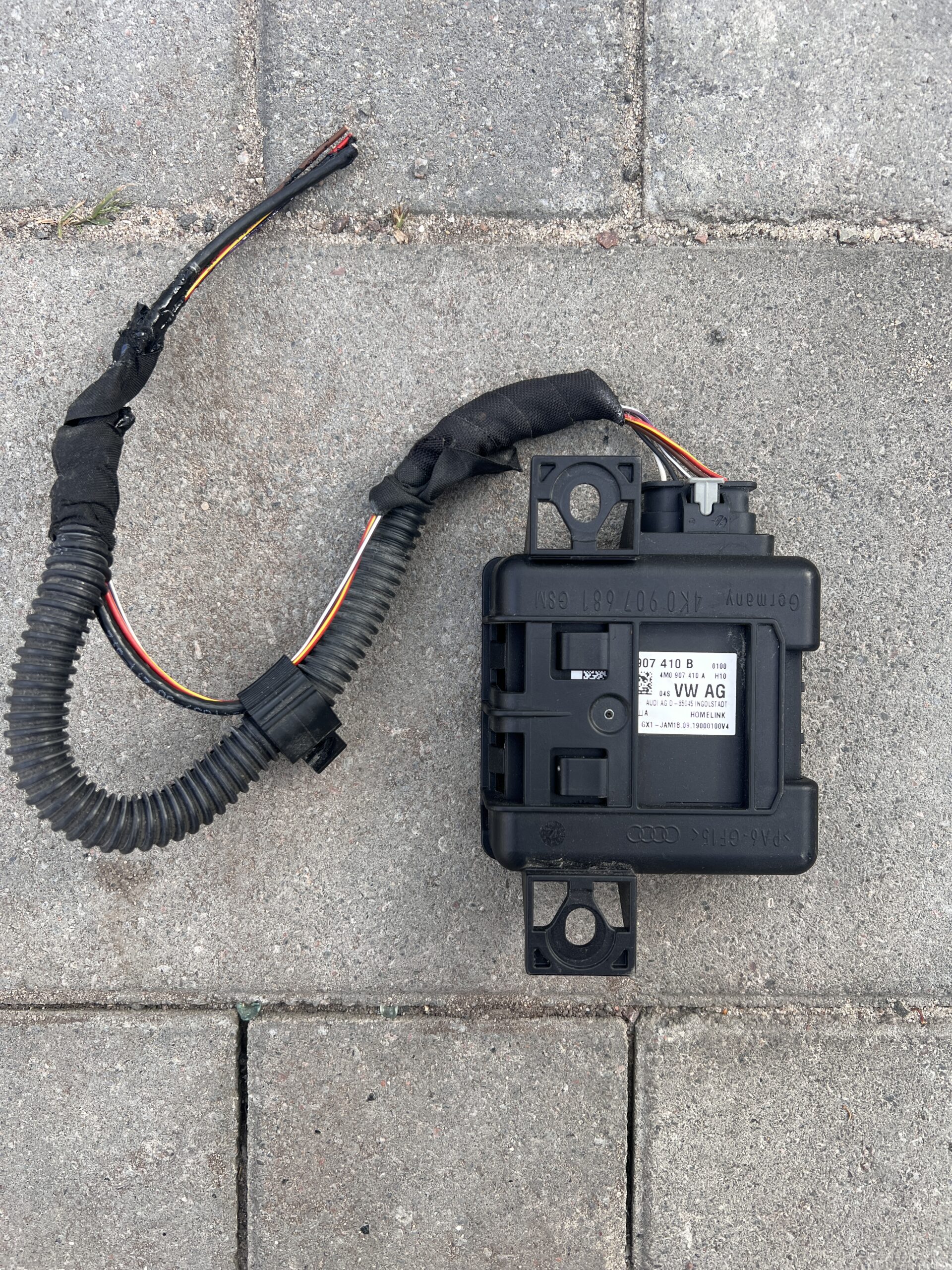 Блок відкривання гаражних воріт (Garage Door Opener / HomeLink Control Module) 4N0907410B - Зображення 2